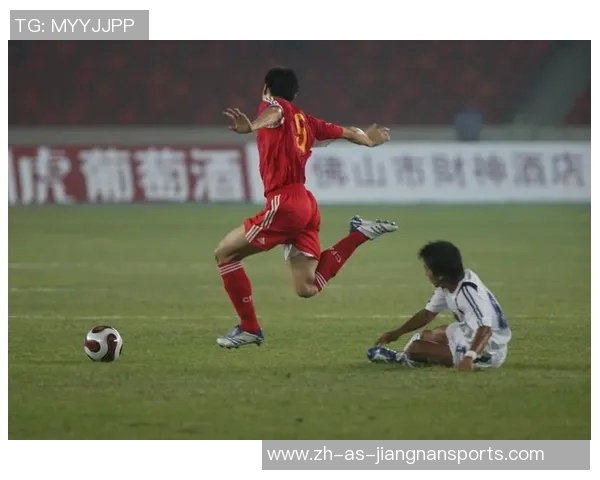 以爱国情怀为动力的足球球星事迹与贡献分析